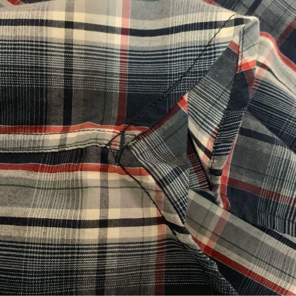 The North Face Plaid Short Sleeve Button Shirt - Picture 15 of 15
